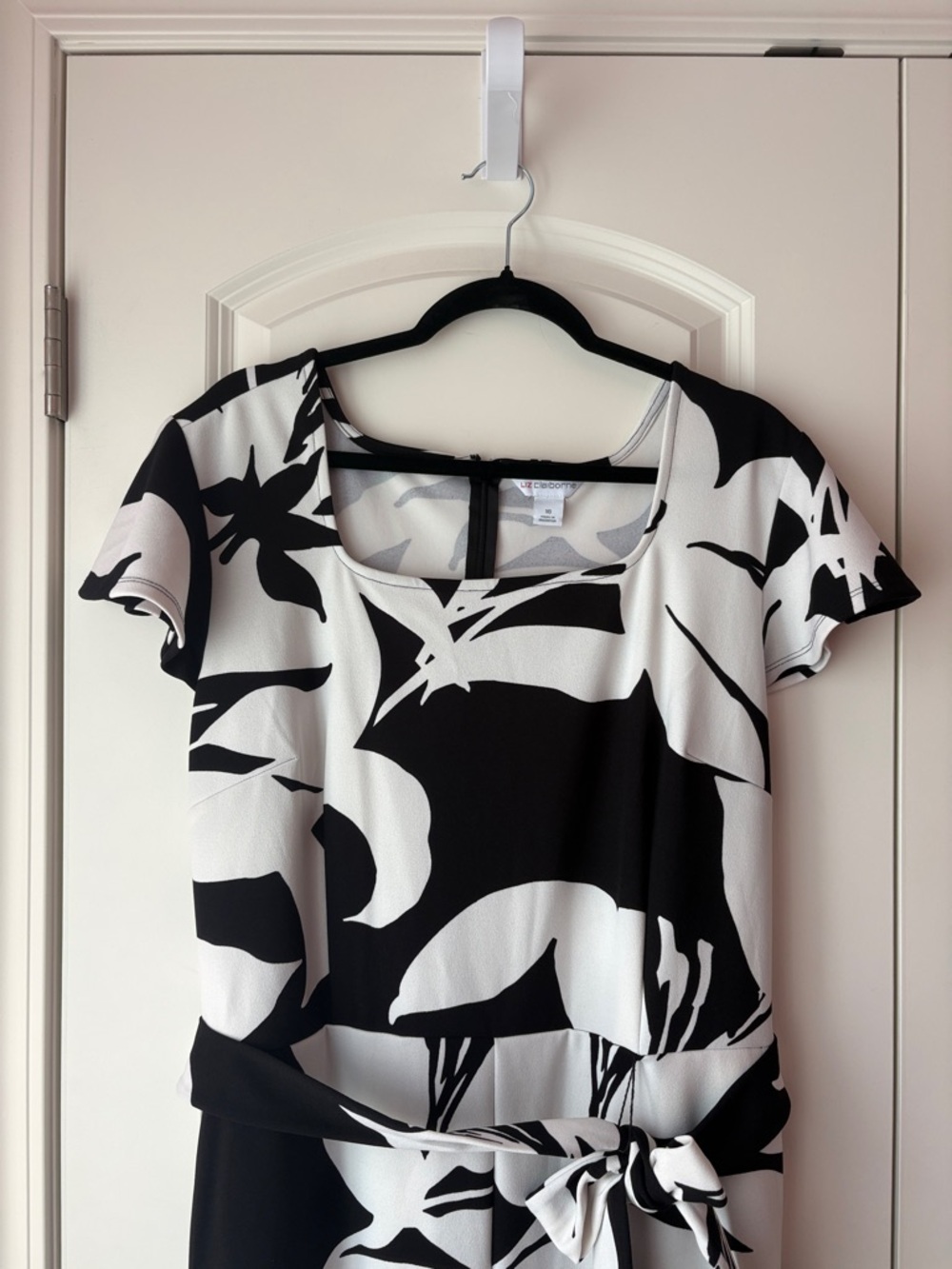 Liz Claiborne Black and White Floral Tie-Waist Jumpsuit - Picture 3 of 12